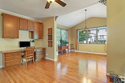 Tiny photo for 462 E Amberside Drive, Elgin, IL 60124 (MLS # 12694561)