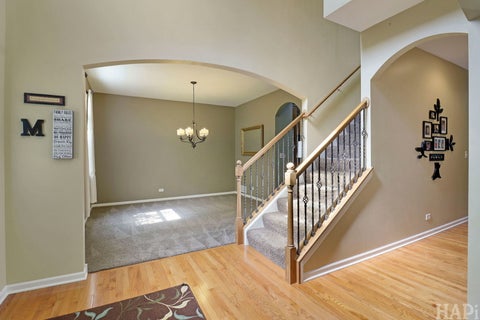 Tiny photo for 462 E Amberside Drive, Elgin, IL 60124 (MLS # 12694561)