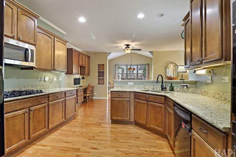 Tiny photo for 462 E Amberside Drive, Elgin, IL 60124 (MLS # 12694561)