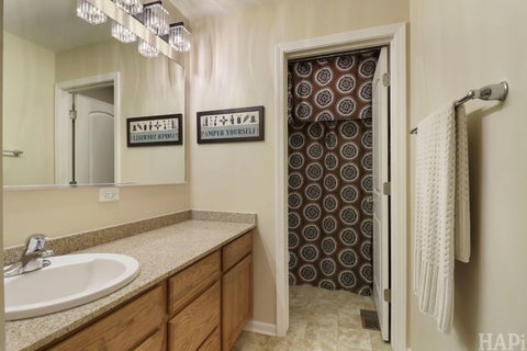 Tiny photo for 462 E Amberside Drive, Elgin, IL 60124 (MLS # 12694561)