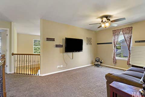 Tiny photo for 462 E Amberside Drive, Elgin, IL 60124 (MLS # 12694561)