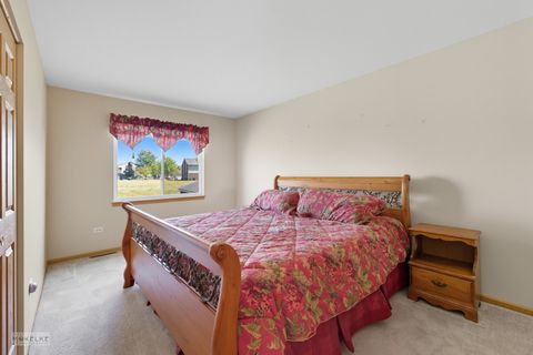 Tiny photo for 2804 Turnberry Drive, Ottawa, IL 61350 (MLS # 12488493)