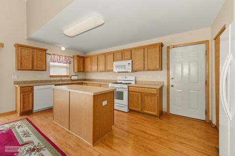 Tiny photo for 2804 Turnberry Drive, Ottawa, IL 61350 (MLS # 12488493)