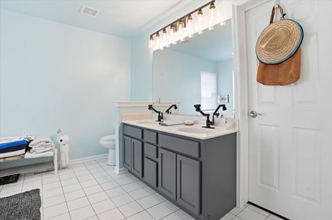 Tiny photo for 1062 Mount Vernon Drive, Grayslake, IL 60030 (MLS # 12639248)