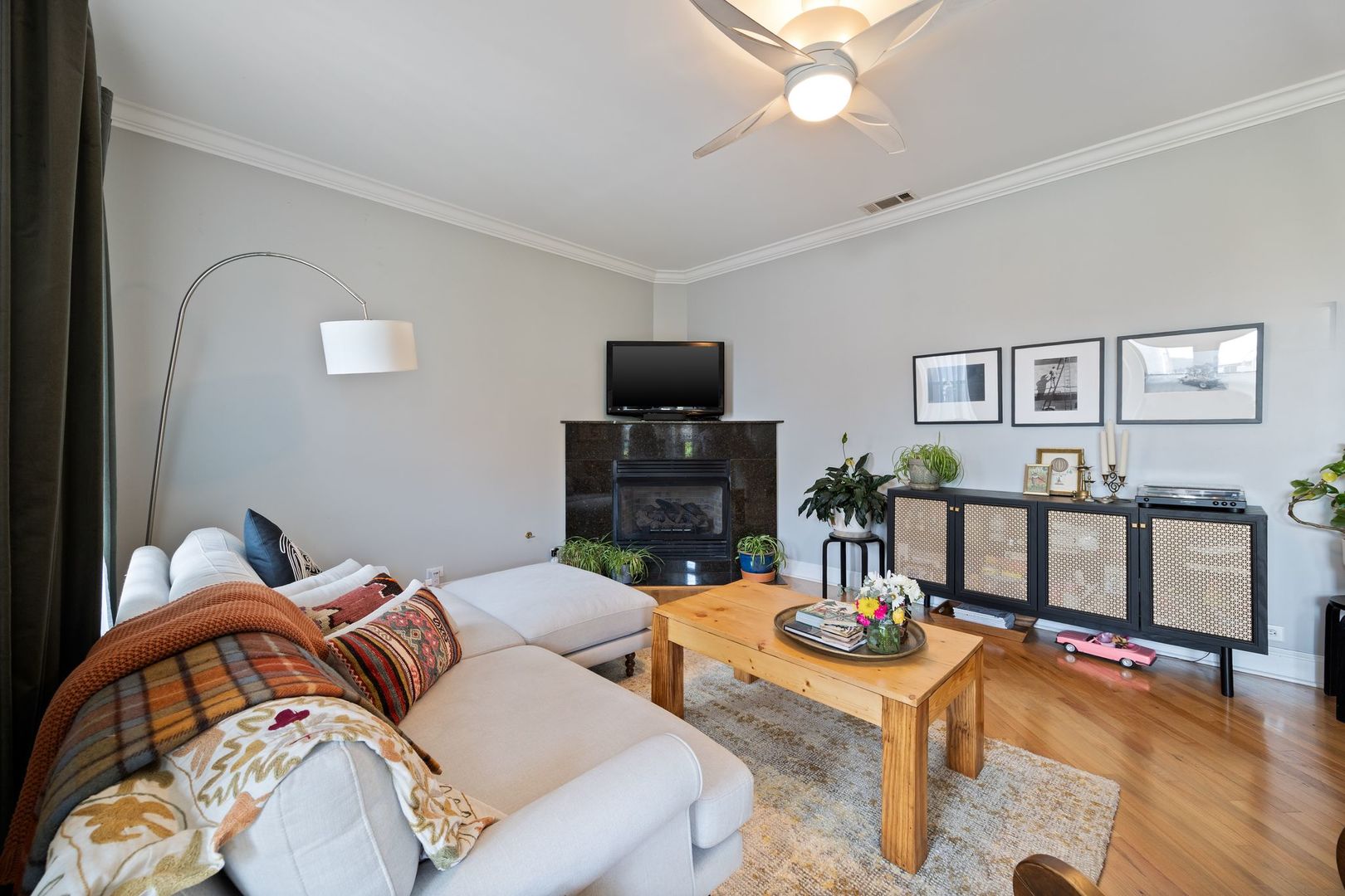 2950 W Cortland Street 2
