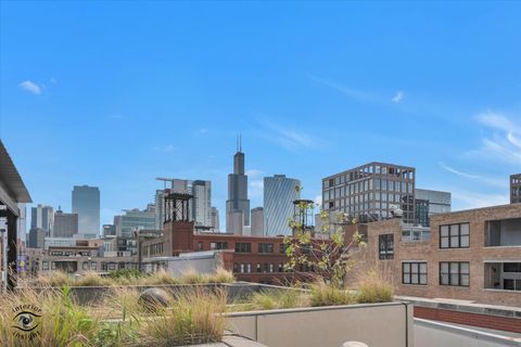 Tiny photo for 1000 W Washington Boulevard #240, Chicago, IL 60607 (MLS # 12655965)