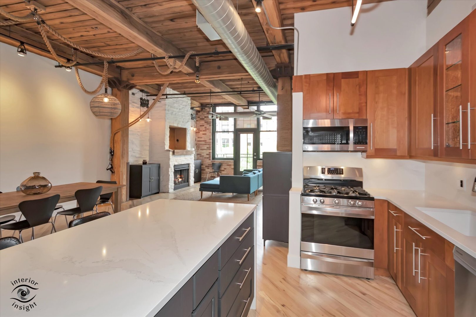 1000 W Washington Boulevard 240