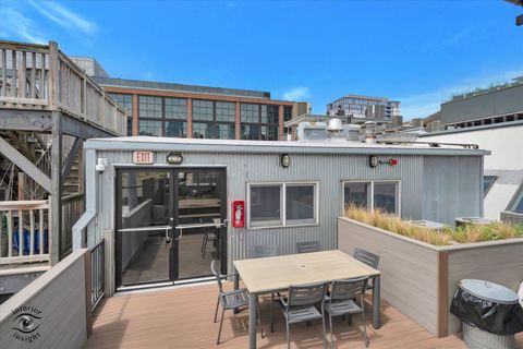 Tiny photo for 1000 W Washington Boulevard #240, Chicago, IL 60607 (MLS # 12655965)