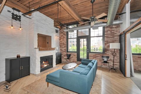 Tiny photo for 1000 W Washington Boulevard #240, Chicago, IL 60607 (MLS # 12655965)