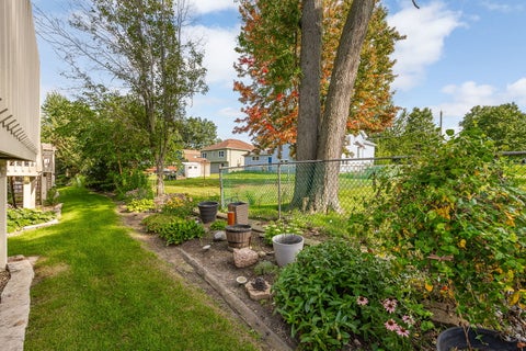Tiny photo for 2139 Ashley Court #2139, Downers Grove, IL 60515 (MLS # 12779688)