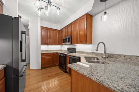 Tiny photo for 2139 Ashley Court #2139, Downers Grove, IL 60515 (MLS # 12779688)