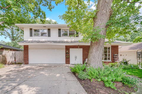 Photo of 418 Earl Avenue, Joliet, IL 60436 (MLS # 12593024)