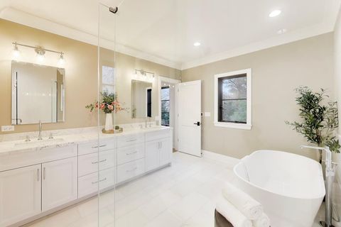 Tiny photo for 2938 Indianwood Road, Wilmette, IL 60091 (MLS # 12631238)