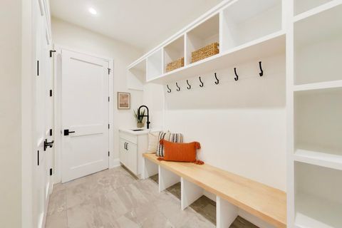 Tiny photo for 2938 Indianwood Road, Wilmette, IL 60091 (MLS # 12631238)