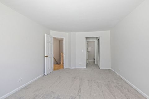 Tiny photo for 989 N Cove Drive #B, Palatine, IL 60067 (MLS # 12593852)