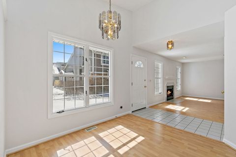 Tiny photo for 989 N Cove Drive #B, Palatine, IL 60067 (MLS # 12593852)