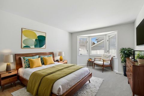 Tiny photo for 989 N Cove Drive #B, Palatine, IL 60067 (MLS # 12593852)