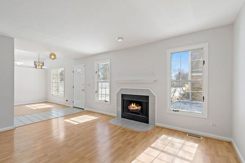 Tiny photo for 989 N Cove Drive #B, Palatine, IL 60067 (MLS # 12593852)