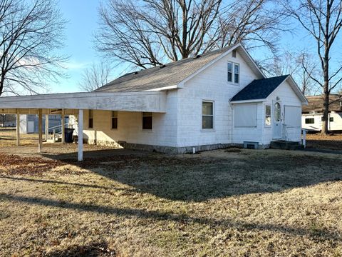 Photo of 809 S Odle Street, West Frankfort, IL 62896 (MLS # 12572905)