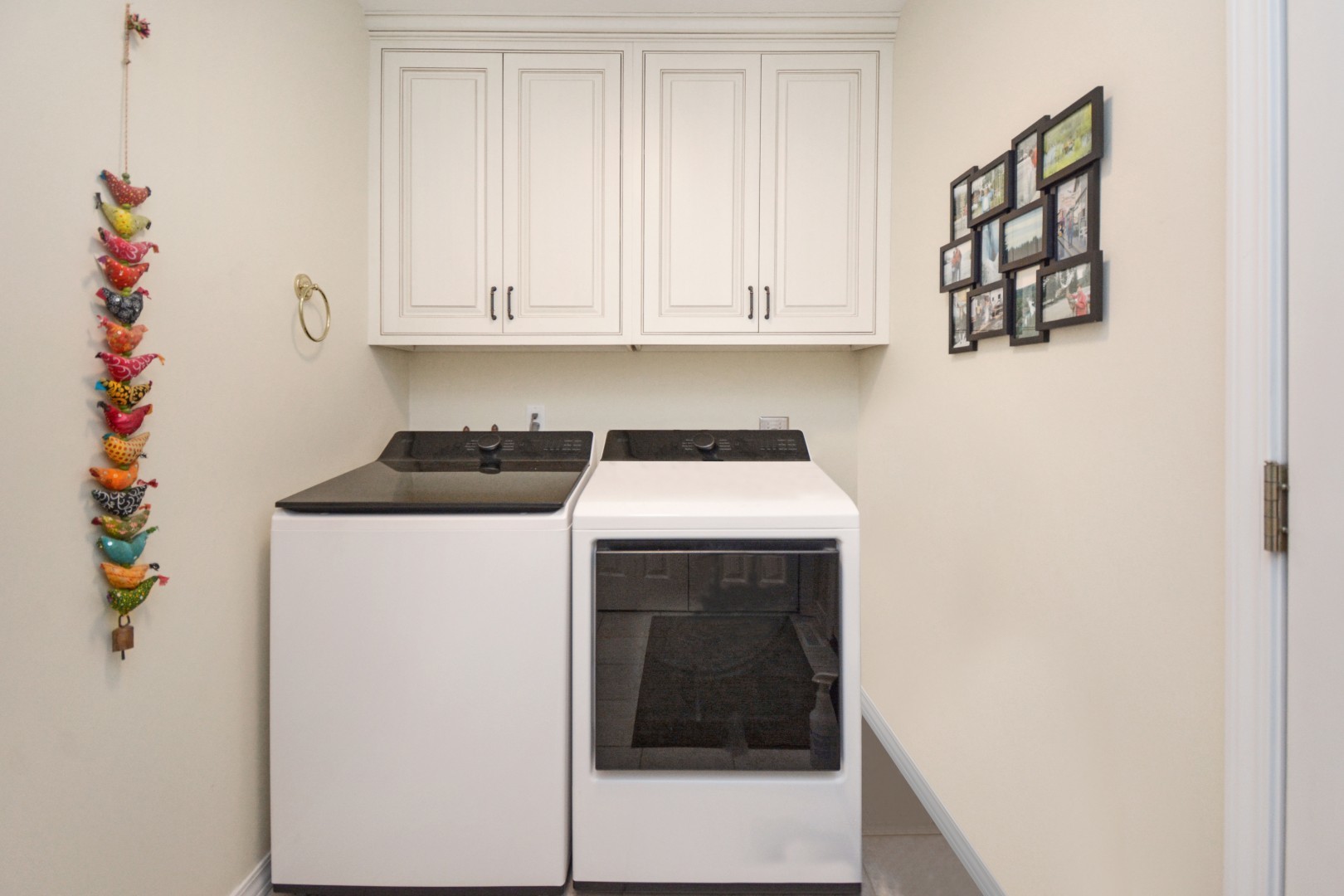 Bloomington, Illinois 61704, United States, 3 Bedrooms Bedrooms, ,3 BathroomsBathrooms,Residential,Pending,246571