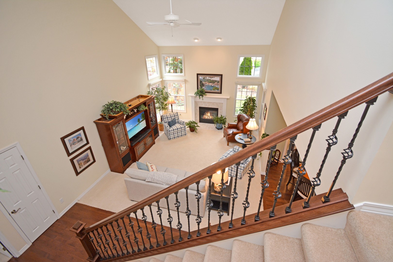 Bloomington, Illinois 61704, United States, 3 Bedrooms Bedrooms, ,3 BathroomsBathrooms,Residential,Pending,246571