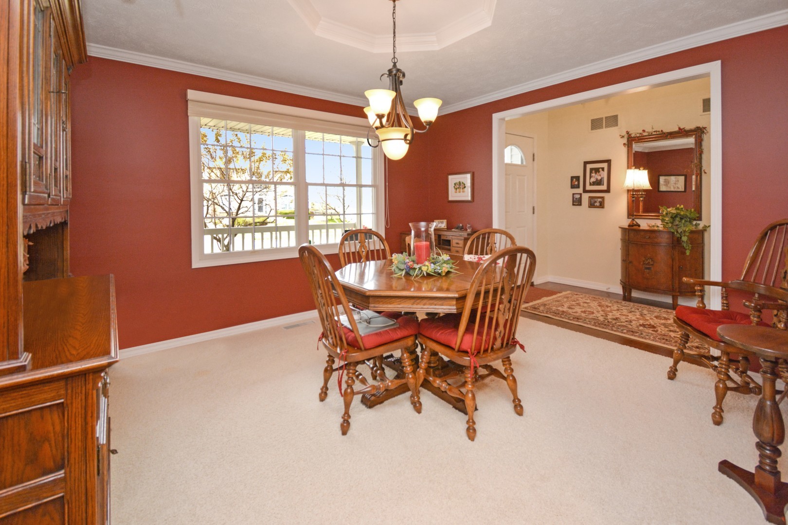 Bloomington, Illinois 61704, United States, 3 Bedrooms Bedrooms, ,3 BathroomsBathrooms,Residential,Pending,246571