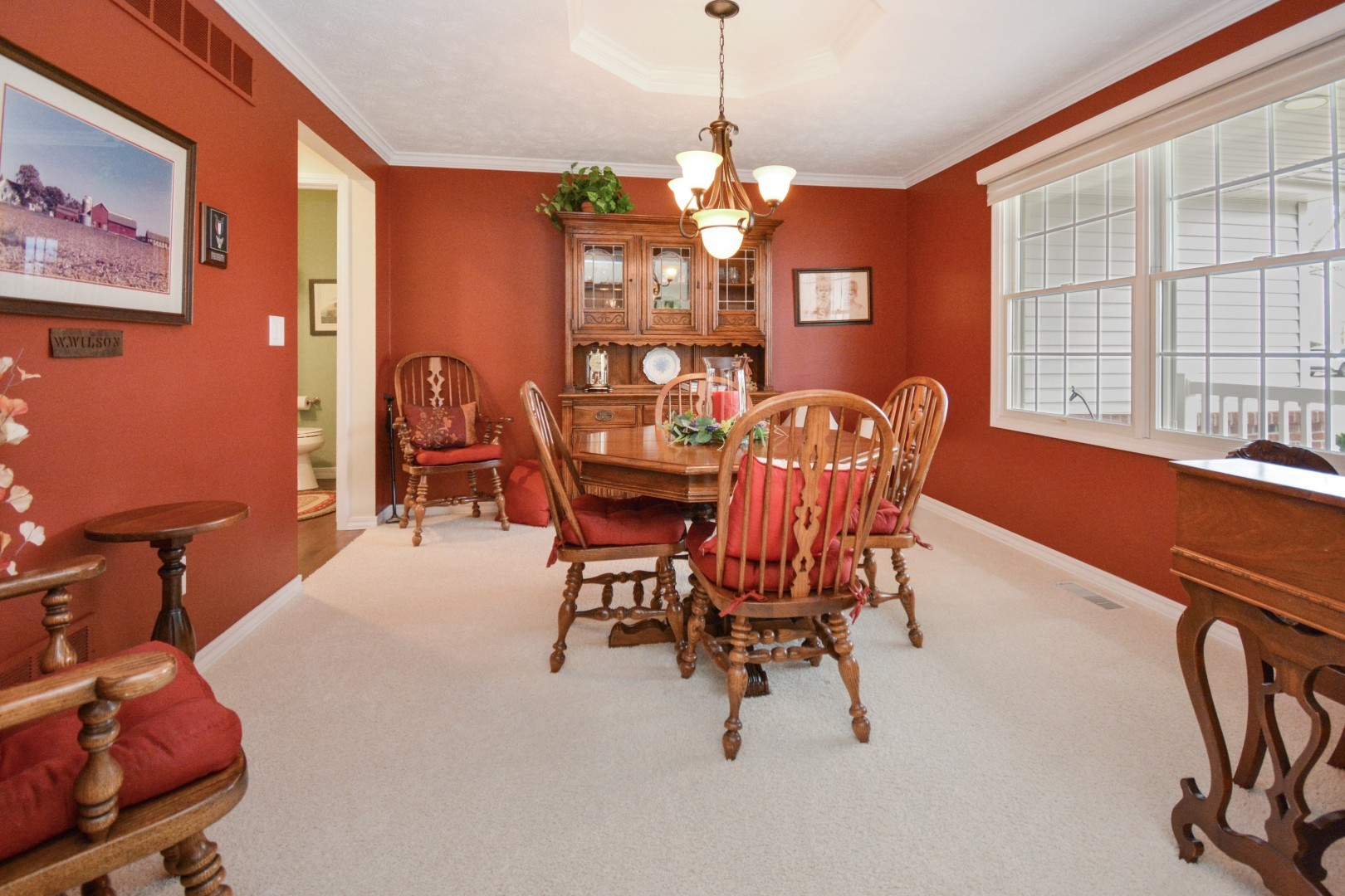 Bloomington, Illinois 61704, United States, 3 Bedrooms Bedrooms, ,3 BathroomsBathrooms,Residential,Pending,246571