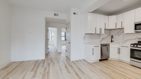 1906 N Whipple Street 102