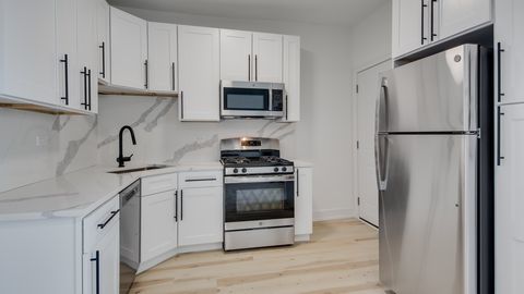 1906 N Whipple Street 102