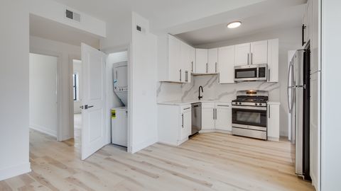 1906 N Whipple Street 102