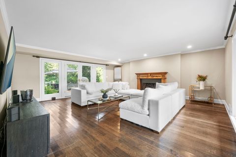 Tiny photo for 250 S Sheridan Road S, Lake Forest, IL 60045 (MLS # 12456054)