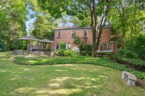 Tiny photo for 250 S Sheridan Road S, Lake Forest, IL 60045 (MLS # 12456054)