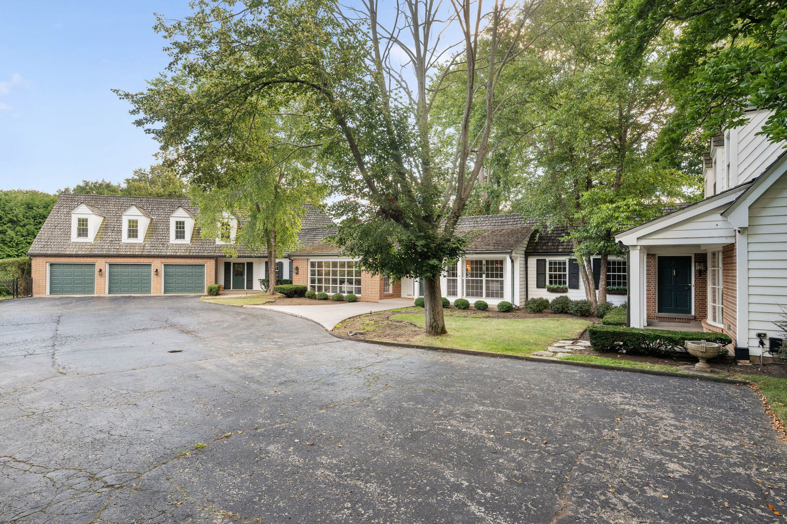 250 S Sheridan Road S