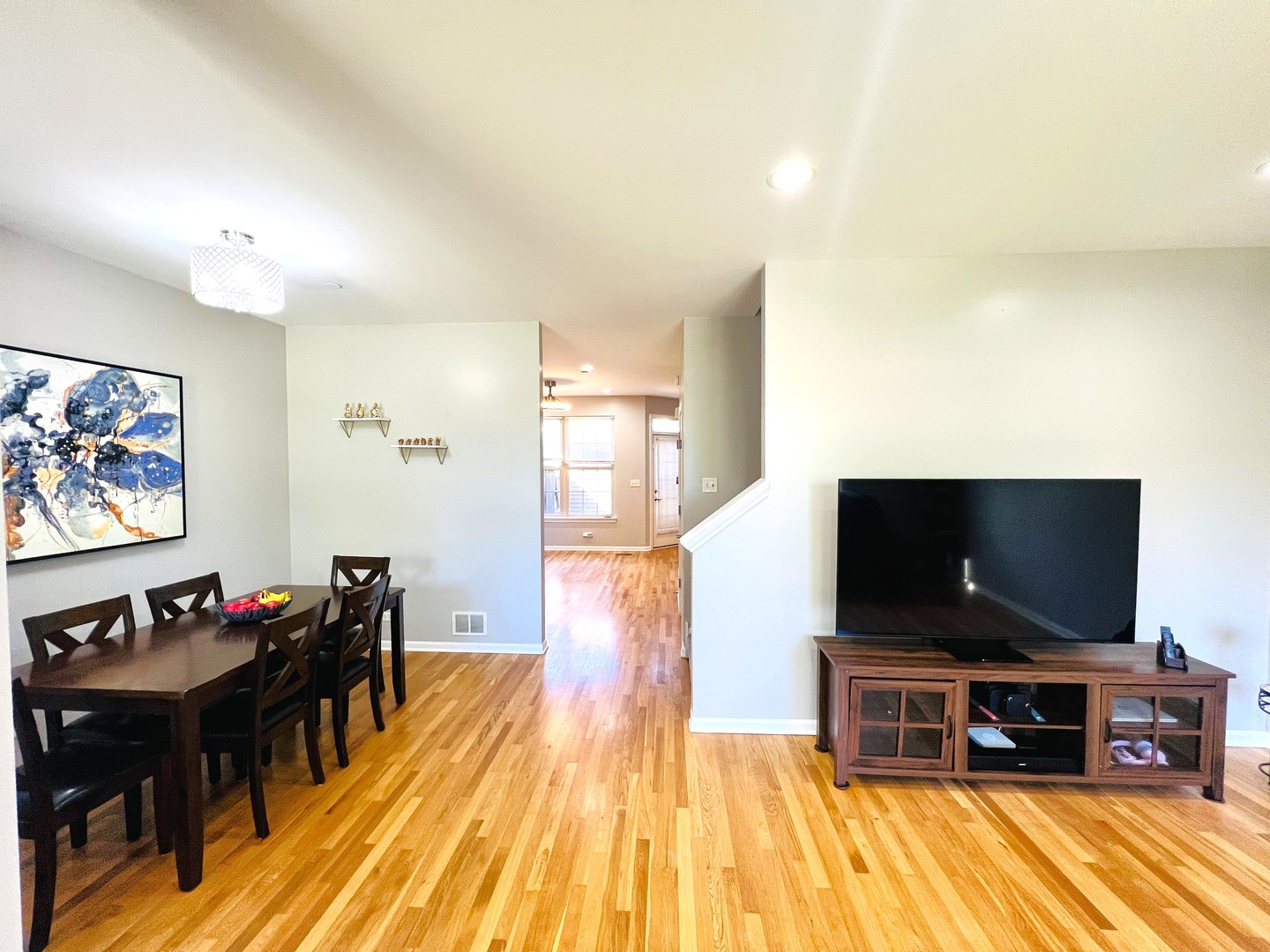 2585 Waterbury Lane