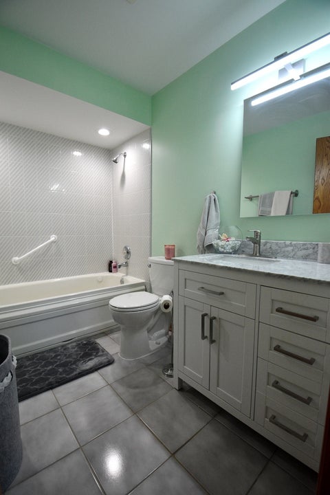 Tiny photo for 6550 W GUNNISON Street #305, Harwood Heights, IL 60706 (MLS # 12788362)