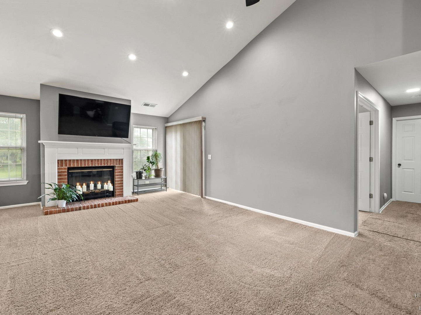 125 Rob Roy Lane C