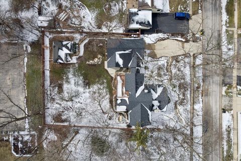 Tiny photo for 215 E Pine Avenue, Roselle, IL 60172 (MLS # 12565985)