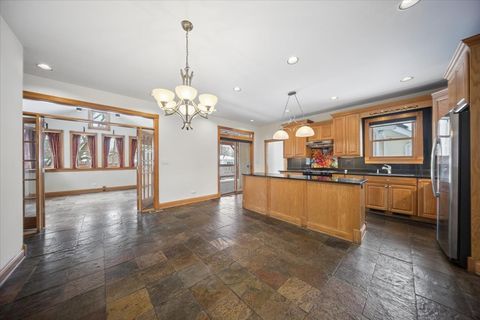 Tiny photo for 215 E Pine Avenue, Roselle, IL 60172 (MLS # 12565985)