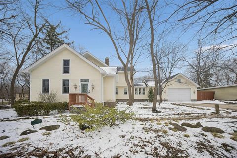 Tiny photo for 215 E Pine Avenue, Roselle, IL 60172 (MLS # 12565985)