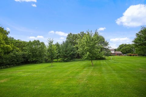 Tiny photo for 42W697 Bridle Court, St. Charles, IL 60175 (MLS # 12427897)