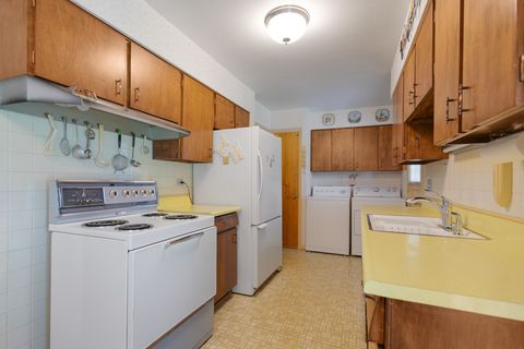 Tiny photo for 550 Ridge Avenue, Elk Grove Village, IL 60007 (MLS # 12453528)