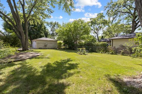 Tiny photo for 550 Ridge Avenue, Elk Grove Village, IL 60007 (MLS # 12453528)