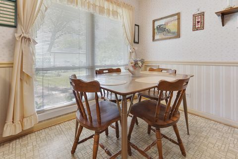 Tiny photo for 550 Ridge Avenue, Elk Grove Village, IL 60007 (MLS # 12453528)