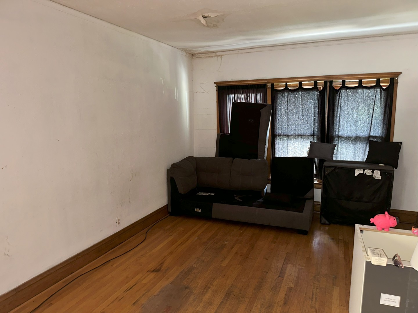 3736 W 61st Place