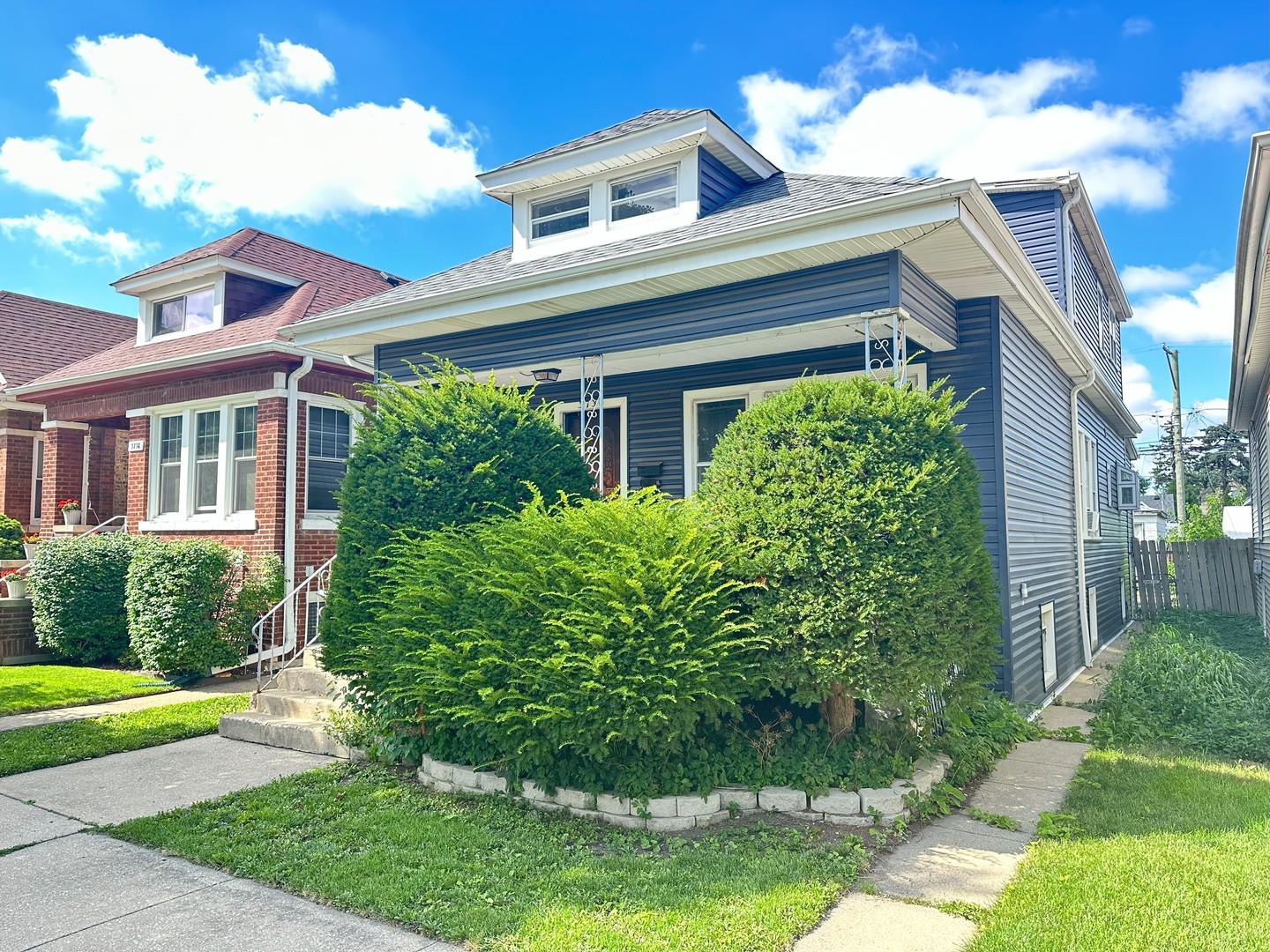 3736 W 61st Place