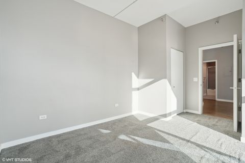 Tiny photo for 303 W OHIO Street #3206, Chicago, IL 60654 (MLS # 12509782)