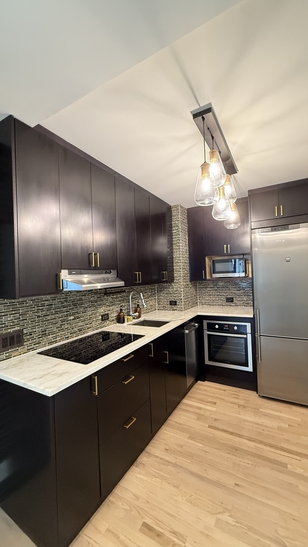 880 N LAKE SHORE Drive 6H