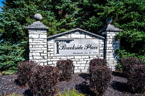 Tiny photo for 7928 Trinity Circle #2SW, Tinley Park, IL 60477 (MLS # 12524394)