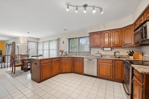 Tiny photo for 837 Heatherstone Drive, Schaumburg, IL 60173 (MLS # 12737657)