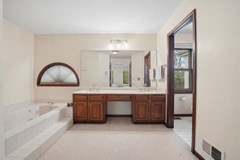 Tiny photo for 837 Heatherstone Drive, Schaumburg, IL 60173 (MLS # 12737657)